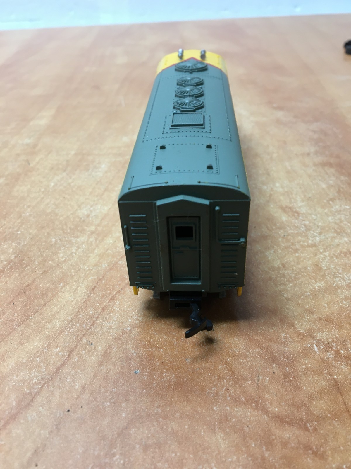 Bachmann Union Pacific HO Scale 1206 Train Engine Yellow Working but READ