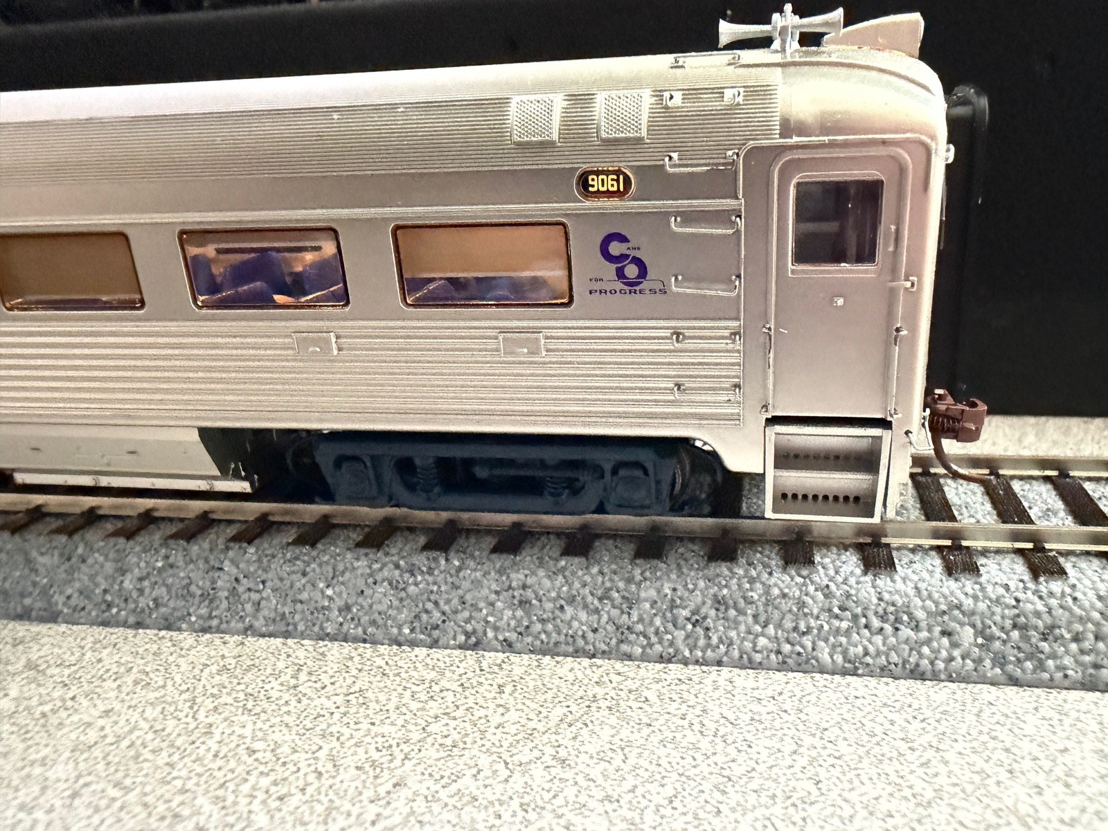Rapido Trains 16122 Chesapeake & Ohio Ph1b Budd RDC-1 with DCC/Sound #9061