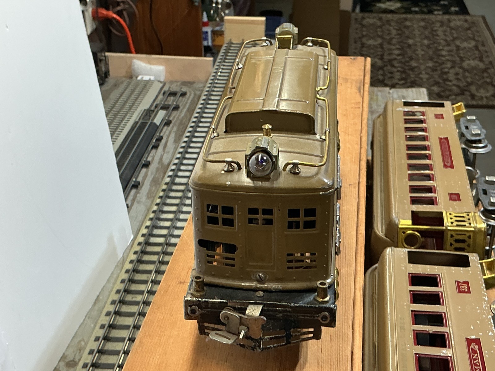 LIONEL Prewar Standard Gauge #8 TAN Locomotive with #337 & #338 Passenger Runs