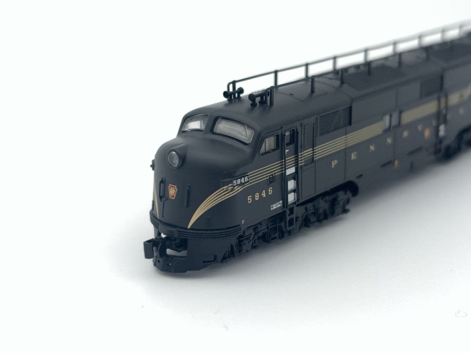 Broadway Limited – N – PRR – EMD E7A Diesel A-Unit #5846A DCC, Sound -Train 1017