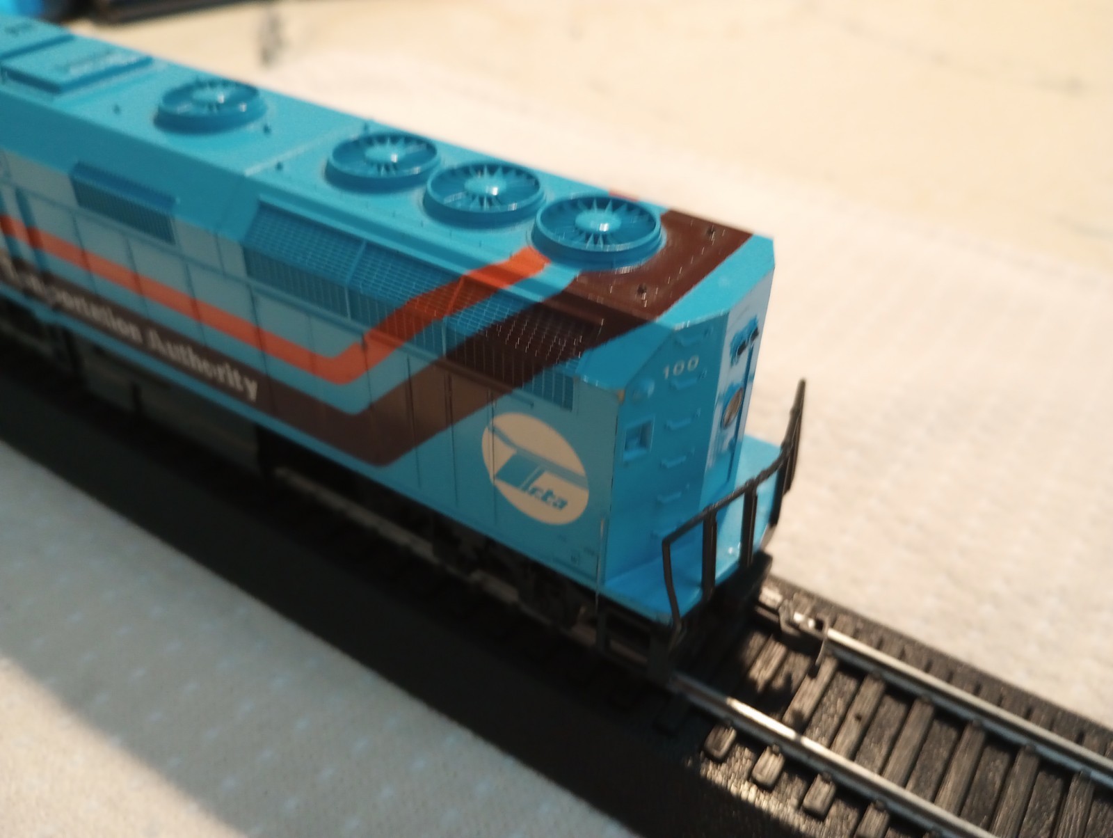Bachman Regional Transportation Authority 0677 Locomotive EMD F40PH Tested HO