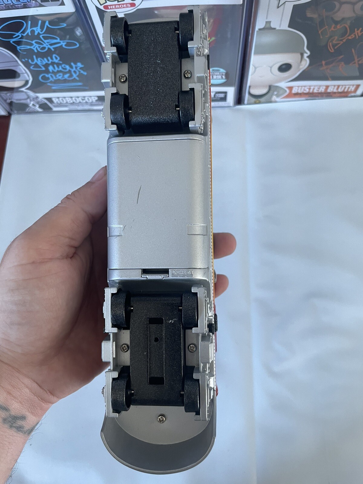 Untested On Track – Has Light And Sound – Lionel Santa Fe 2343 Model Train