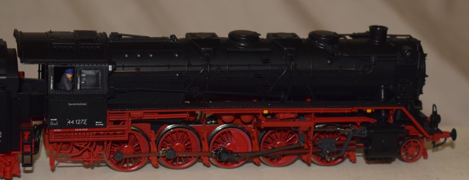 Roco No. 63239 DR 44 1272 Locomotive 2-10-0 Black – HO Gauge in Box
