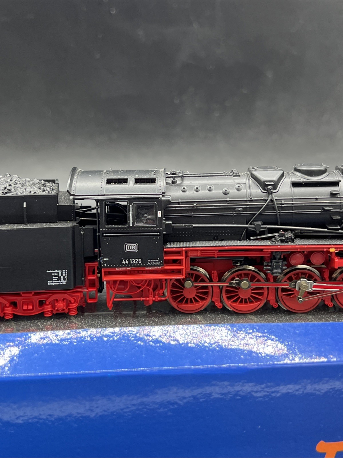 Roco HO Scale 72235 BR44 DB German Steam Locomotive DCC And Sound