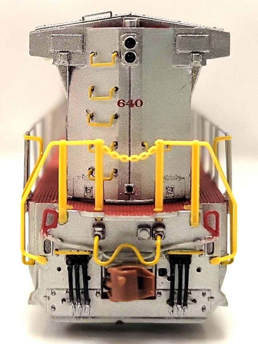 Scale Trains SXT38516 N Scale Santa Fe GE C44-9W Diesel Locomotive #640 LN/Box