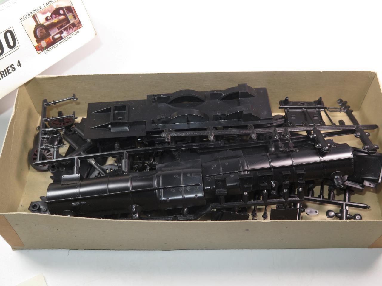 AIRFIX OO MODEL RAILWAY KIT City of Truro Unmade in Red Stripe Box