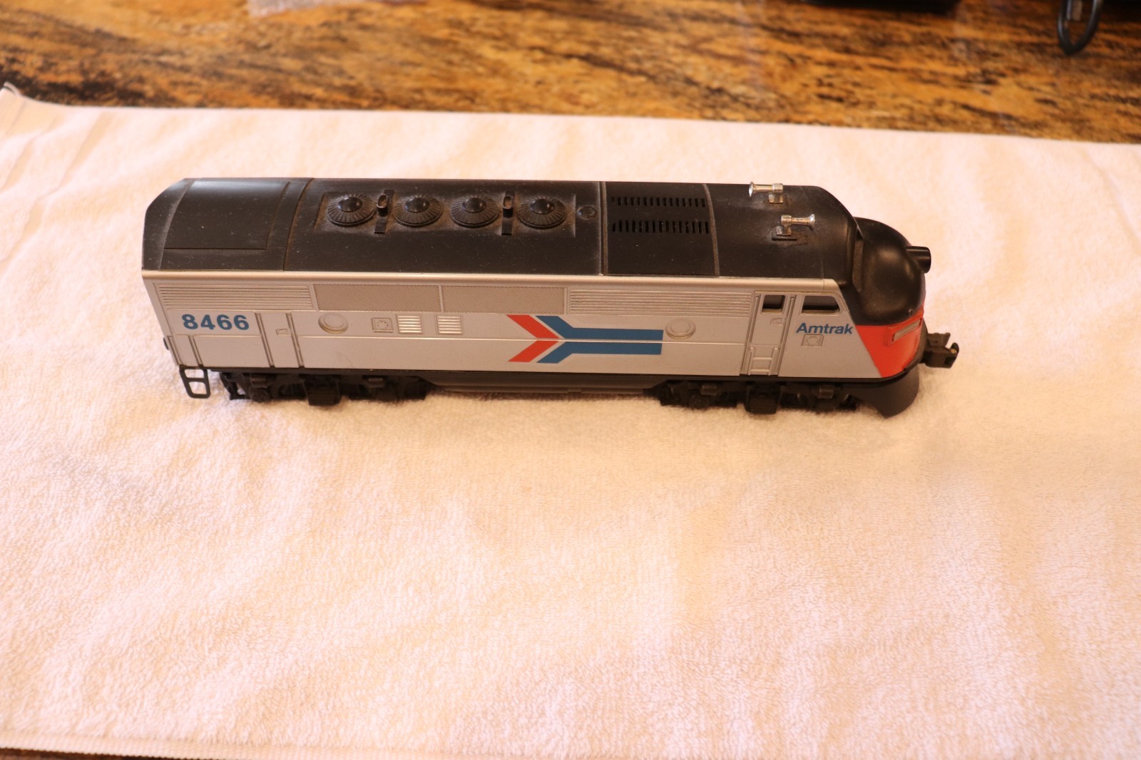 Lionel -8466 Amtrak F3 A Powered Diesel Locomotive O-27 Gauge