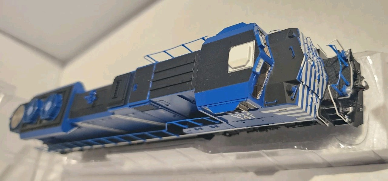 Athearn Genesis HO Scale SD70M-2 Diesel CITX #141 DCC/SOUND