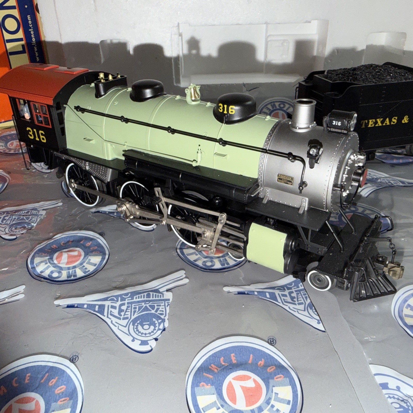 Lionel Trains, 2131120, Texas & Pacific LEGACY 4-6-0 Steam Engine, Near Mint!