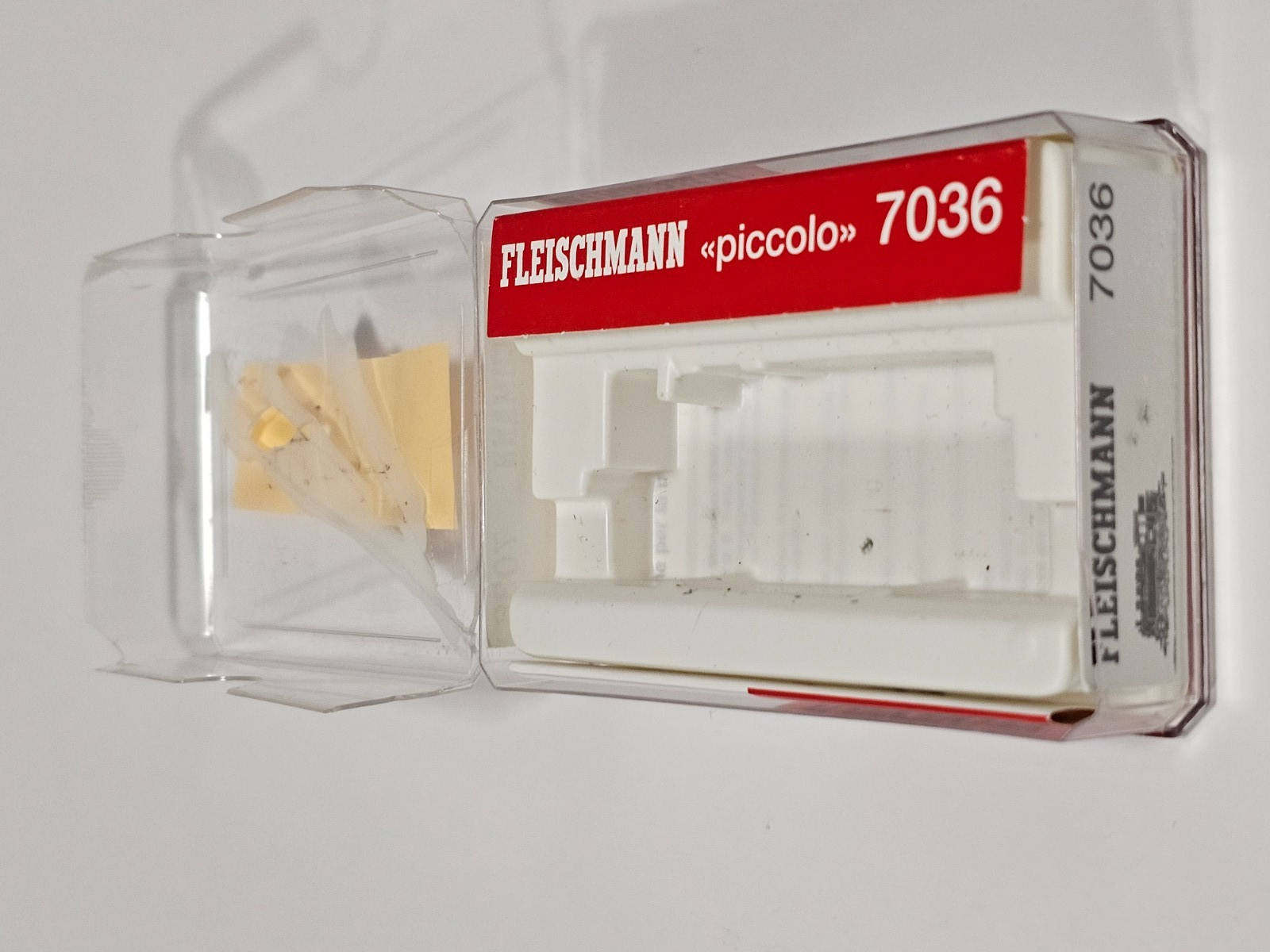 N SCALE FLEISCHMANN PICCOLO 7036 TANK STEAM LOCOMOTIVE DAMPFLOK BR 81 006 VIDEO