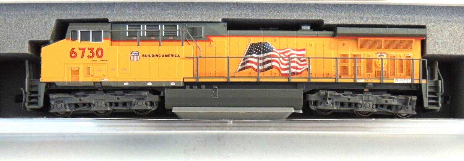 BRAND NEW KATO N GAUGE UNION PACIFIC AC4400CW DIESEL