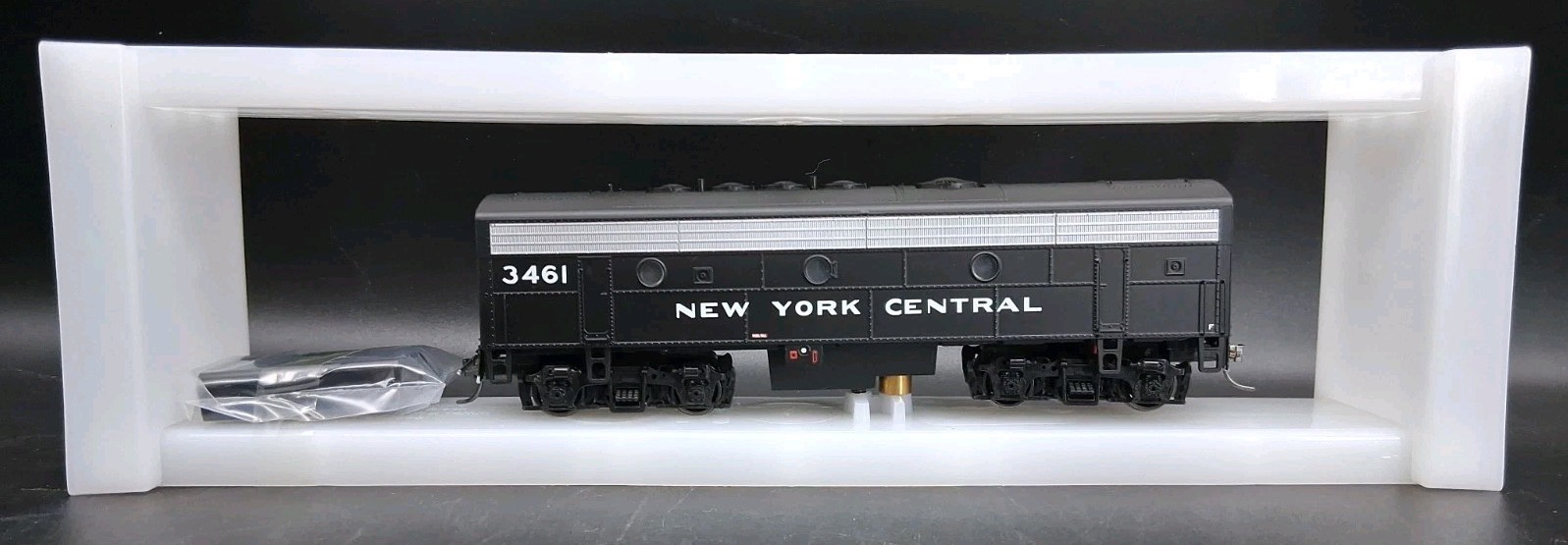 Bowser Executive Line 24071 HO F-7-A/B set New York Central #1852 & 3461 DCC/SND