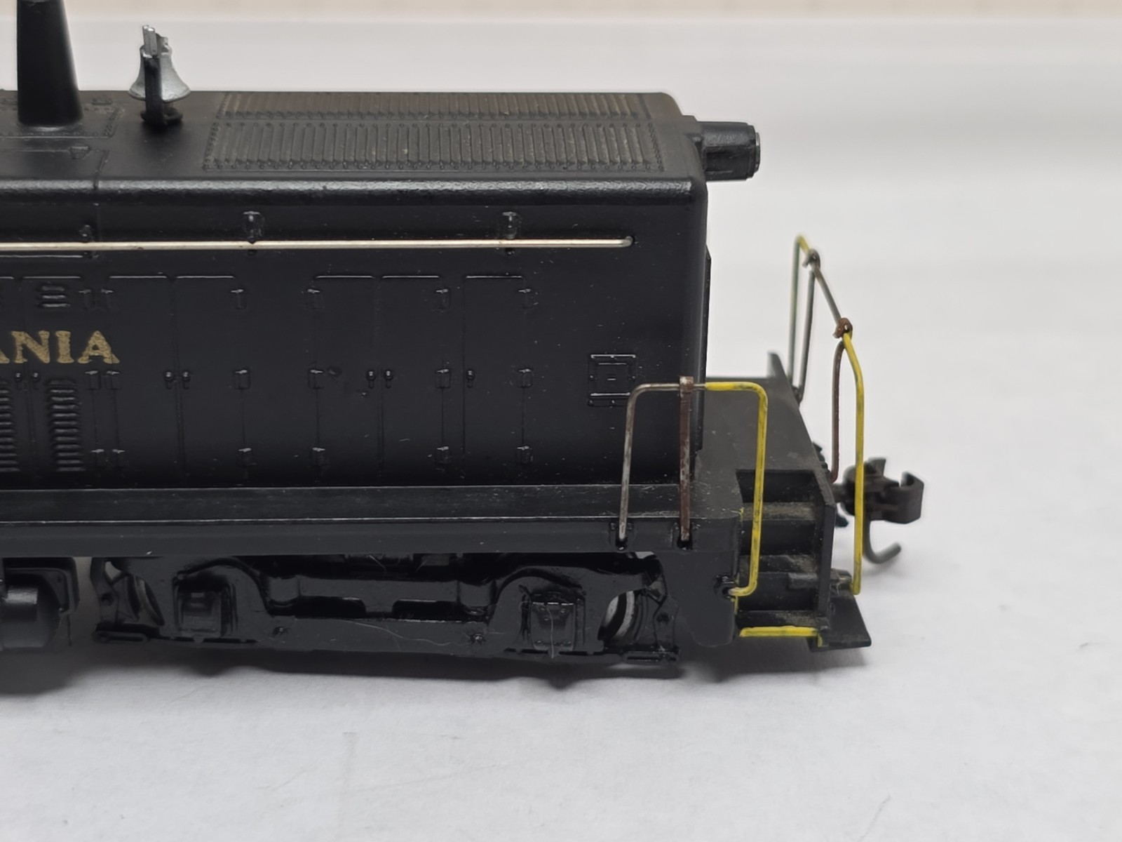 Athearn HO Scale Pennsylvania SW-1500 Calf Diesel Switcher PRR Runs Well