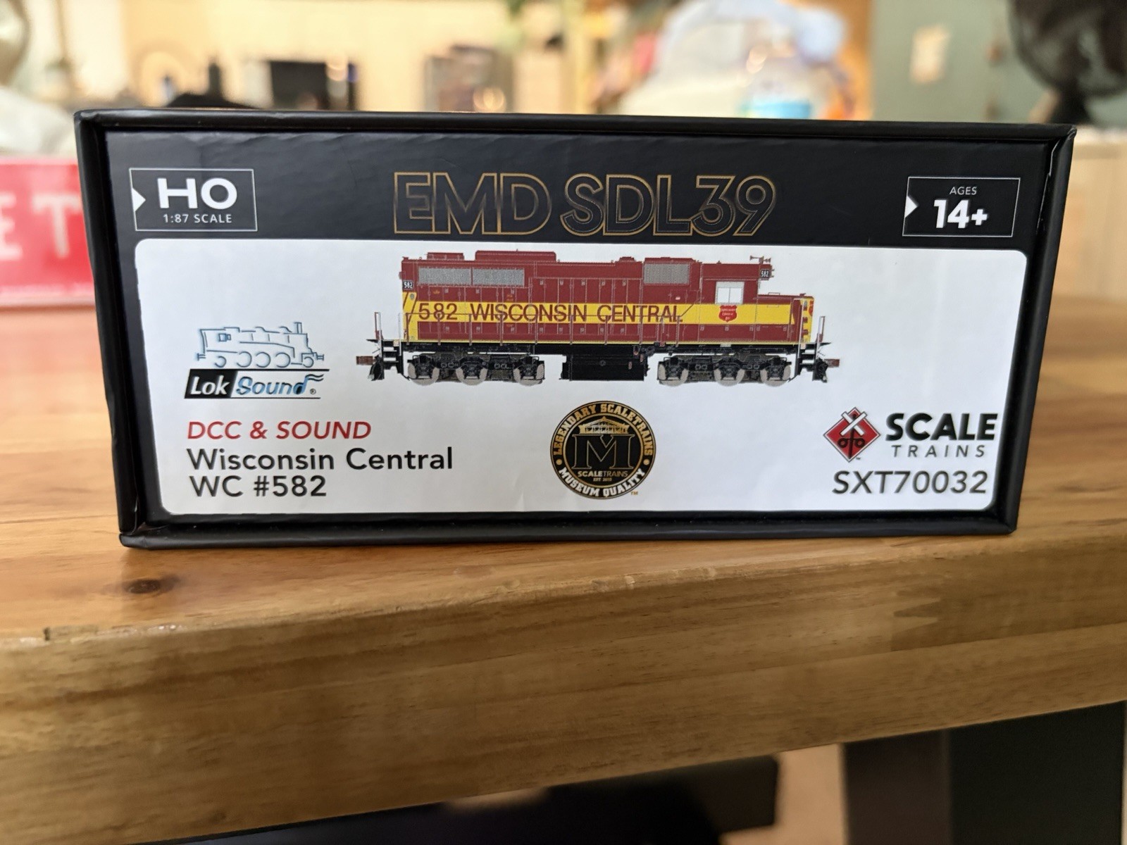 ScaleTrains HO Wisconsin Central WC #582 EMD SDL39 DCC Sound Diesel SXT70032