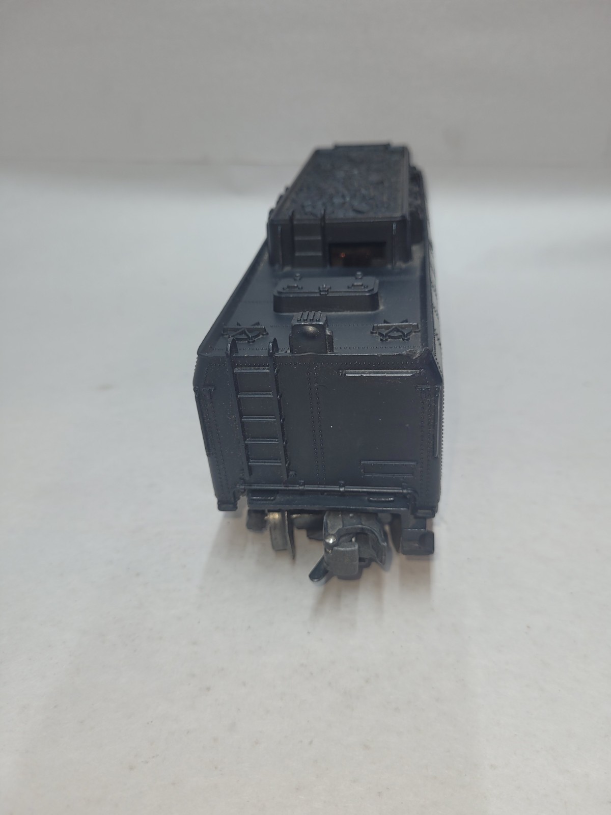 Post war Lionel 2018 Steam 2-6-4 Locomotive w/6026W Whistle Tender Runs Well!