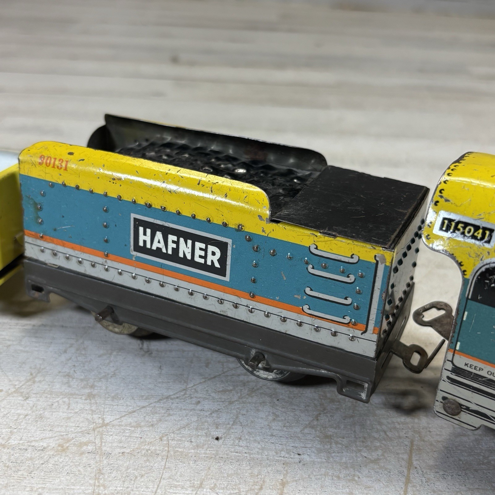Hafner Prewar O Gauge Tin Litho Wind-Up Train Set Loco Caboose Tender Hopper 4Pc