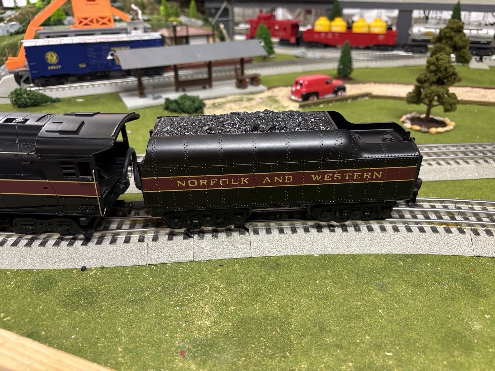MTH RAILKING NORFOLK AND WESTERN J STEAM ENGINE #611 AND TENDER -UPGRADED TO PS1