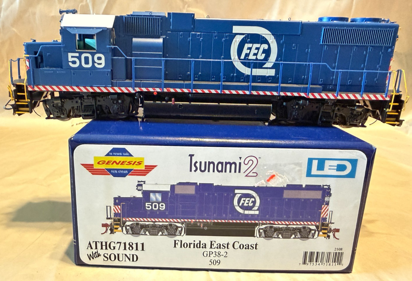 Athearn Genesis HO Scale FEC Florida East Coast GP38-2 with DCC & Sound