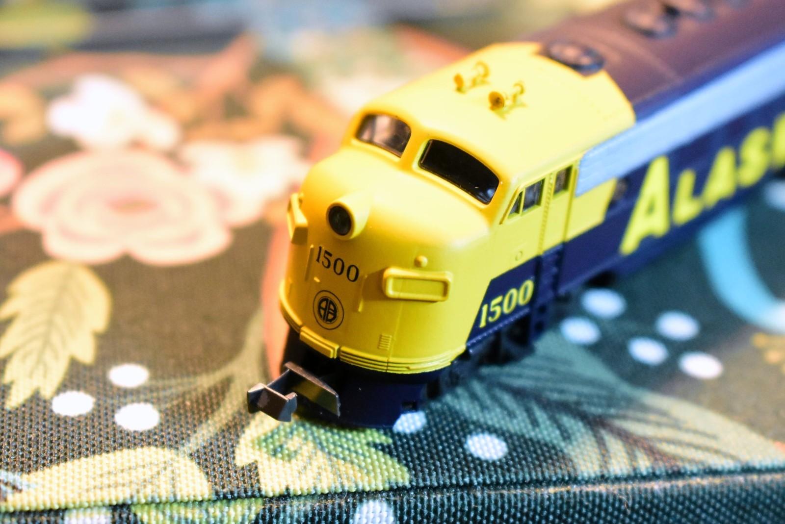 N Scale KATO Dream Designs Alaska RR F7 A/B/A Locomotives 1500 1502 1530 EX