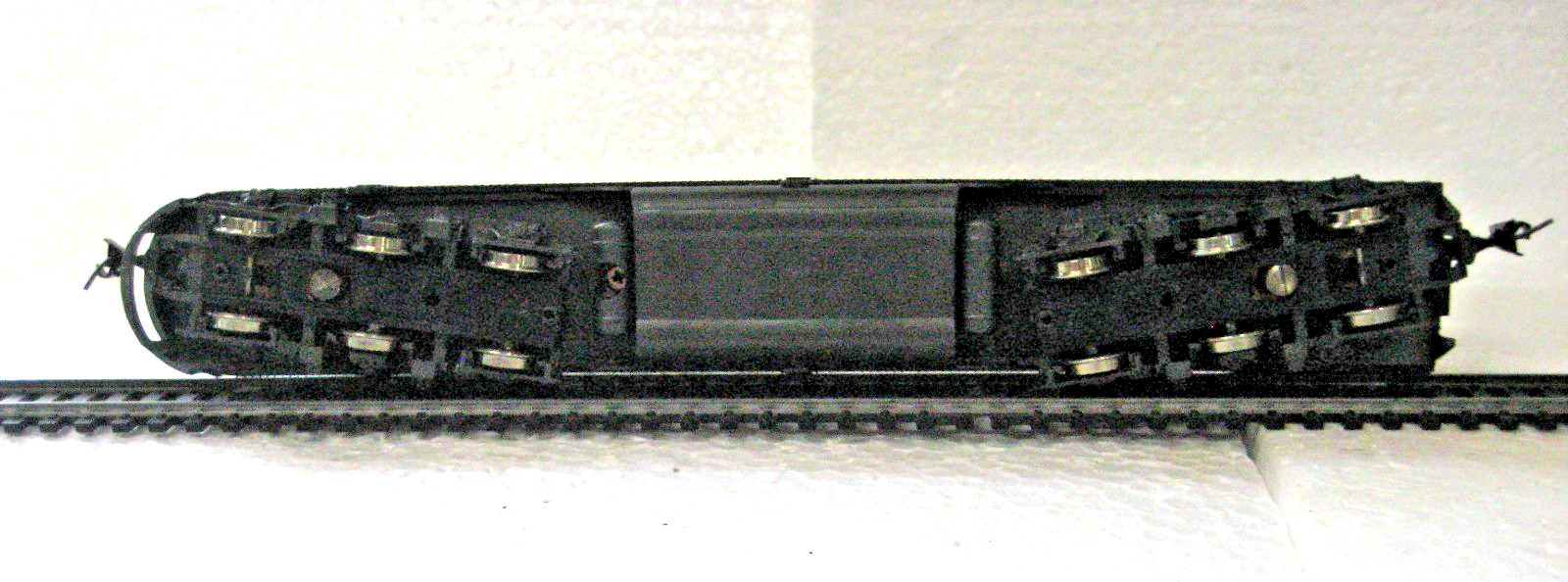 HO E8 LOCOMOTIVE BALTIMORE AND OHIO DUMMY LOCO