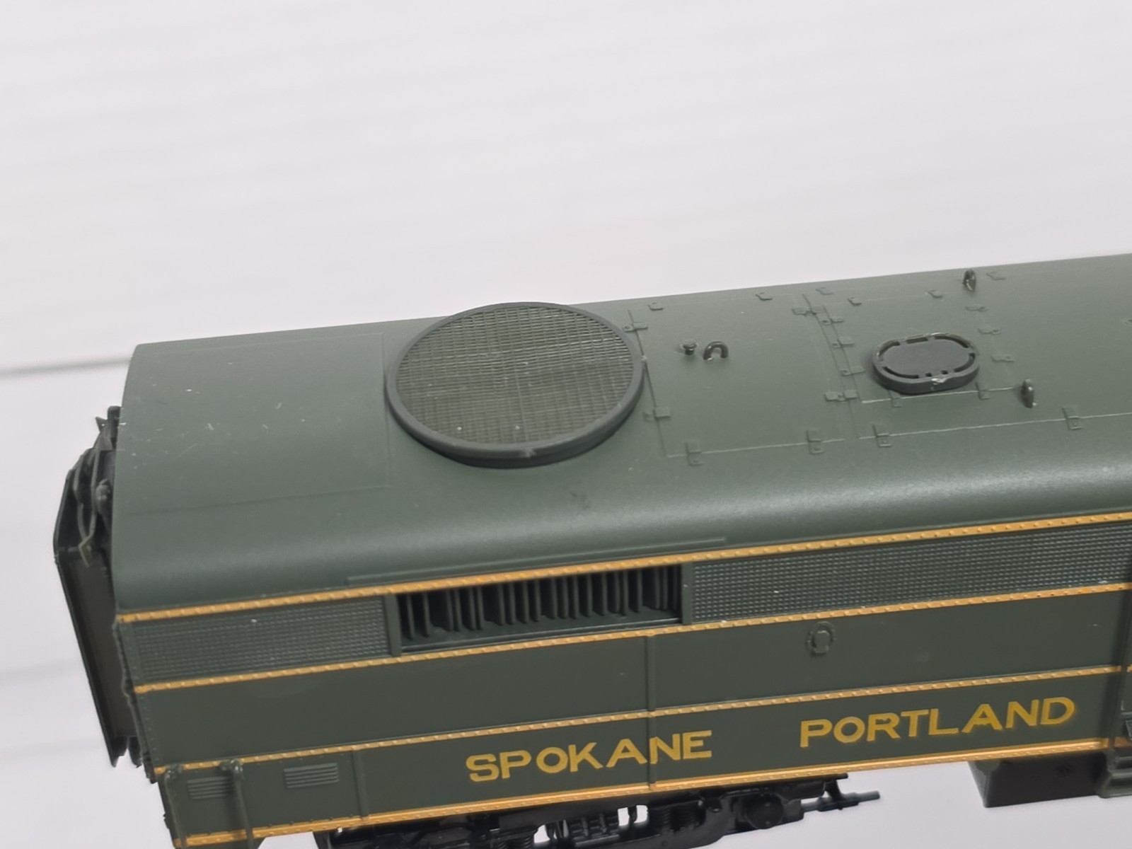 Proto 2000 HO Scale 8387 Spokane Portland & Seattle Dummy FB2 Diesel Loco NOS