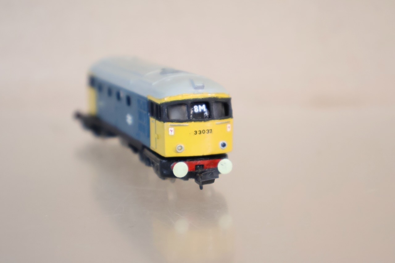 MINITRIX N204 N GAUGE RE PAINTED BR CLASS 33 DIESEL LOCOMOTIVE 33037 om