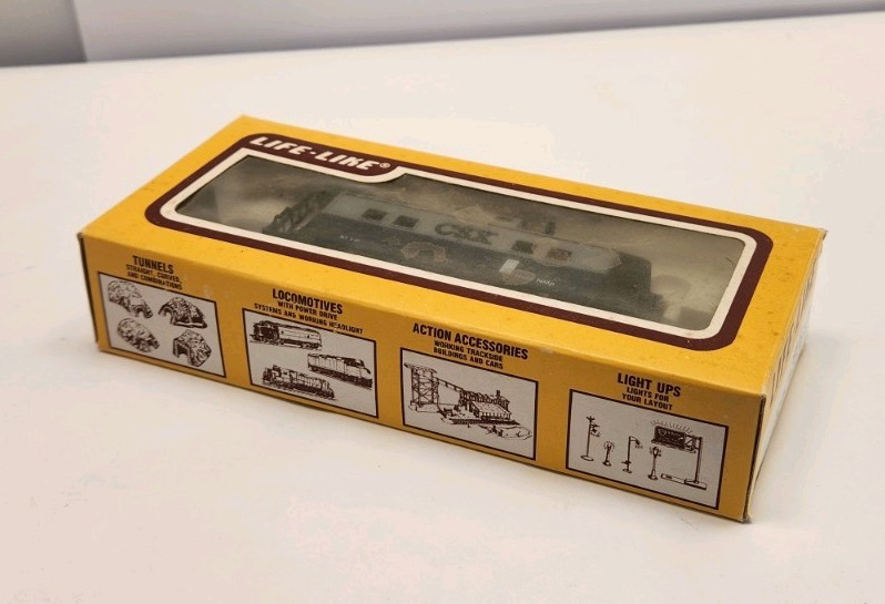 Life Like HO 8527 CSX CABOOSE NMP 24 UNUSED B98