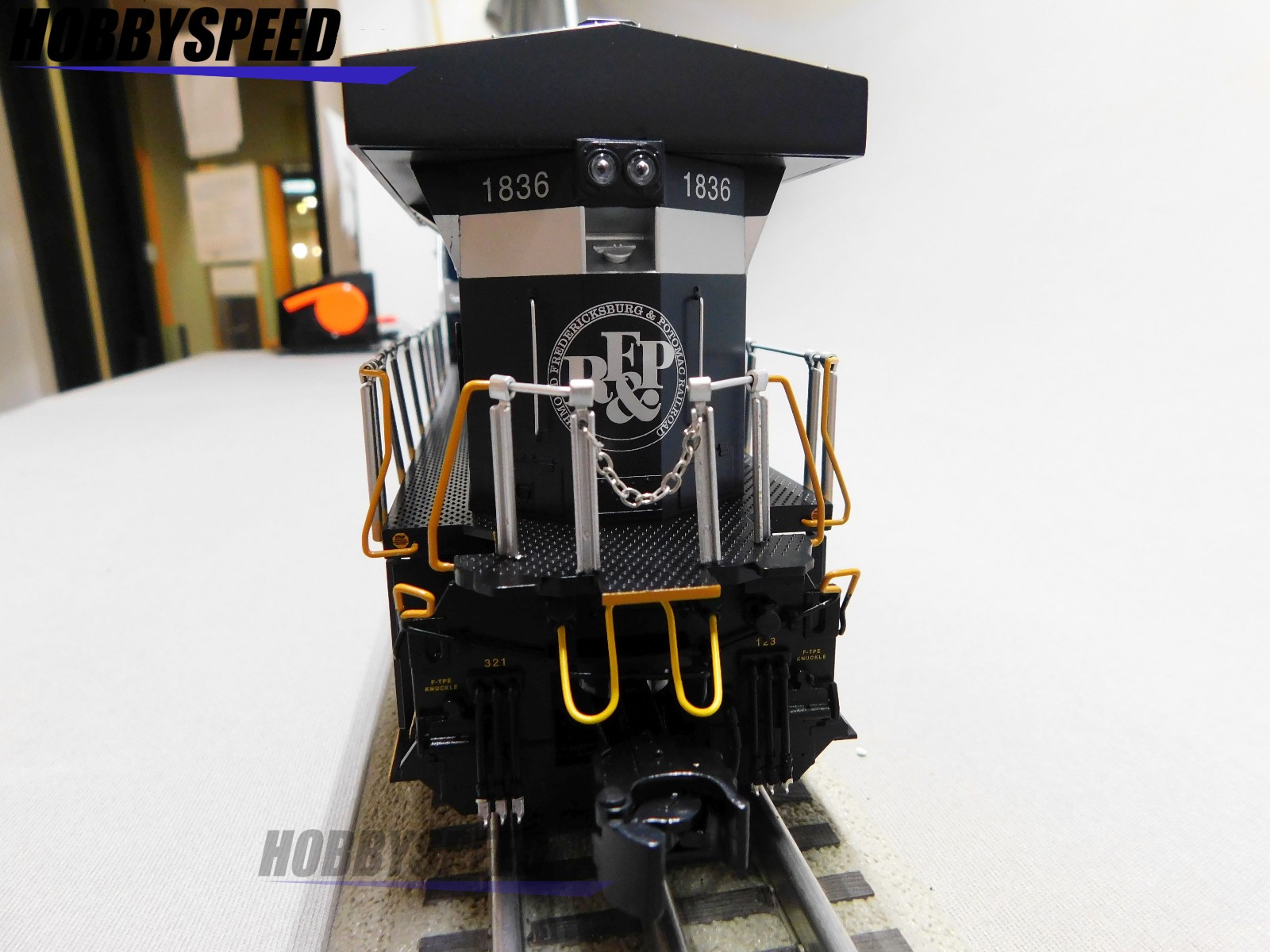 LIONEL BTO CSX RFP NON-POWERED ES44 #1836 DIESEL ENGINE O GAUGE 2533579 NEW