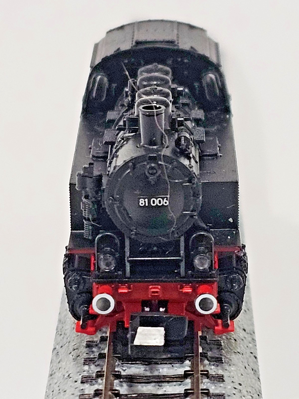 N SCALE FLEISCHMANN PICCOLO 7036 TANK STEAM LOCOMOTIVE DAMPFLOK BR 81 006 VIDEO