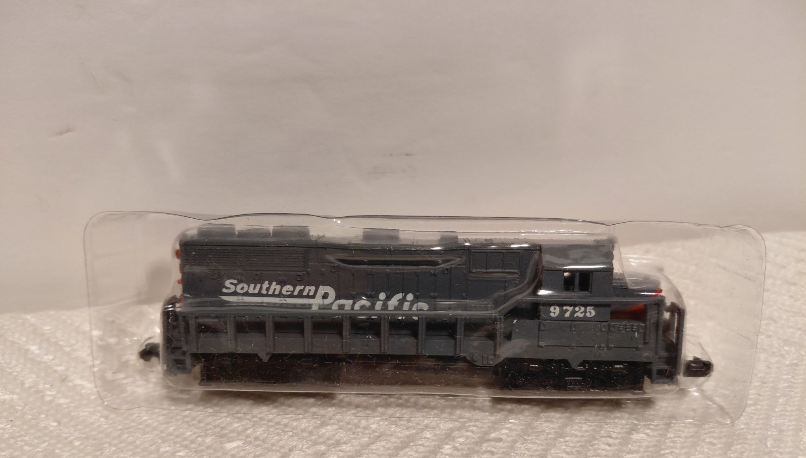 Vintage Southern Pacific Locomotive 9725 -High Speed Metal Products #418