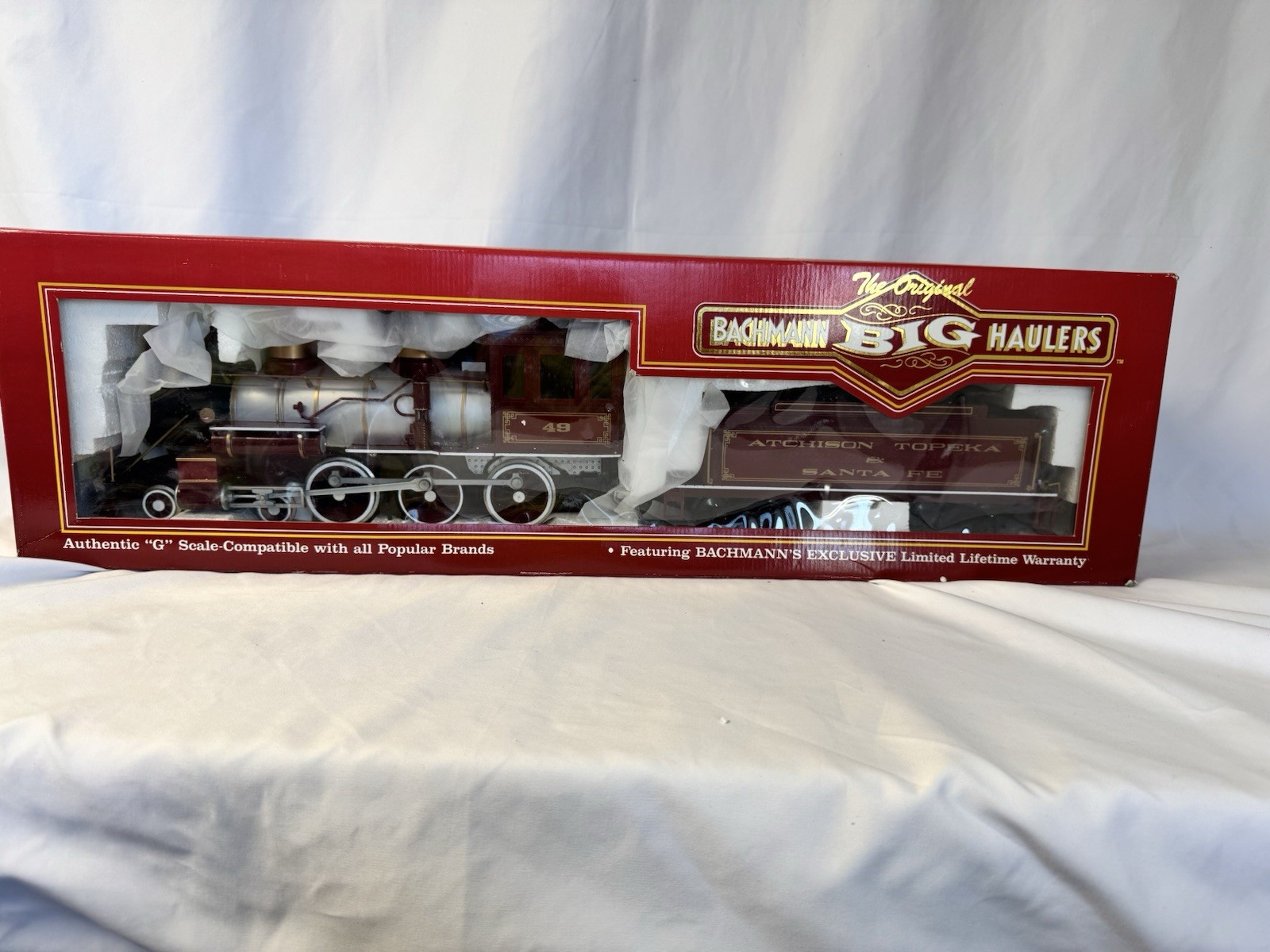 Bachmann Big Hauler Atchison Topeka & Santa Fe Locomotive 49 and Tender