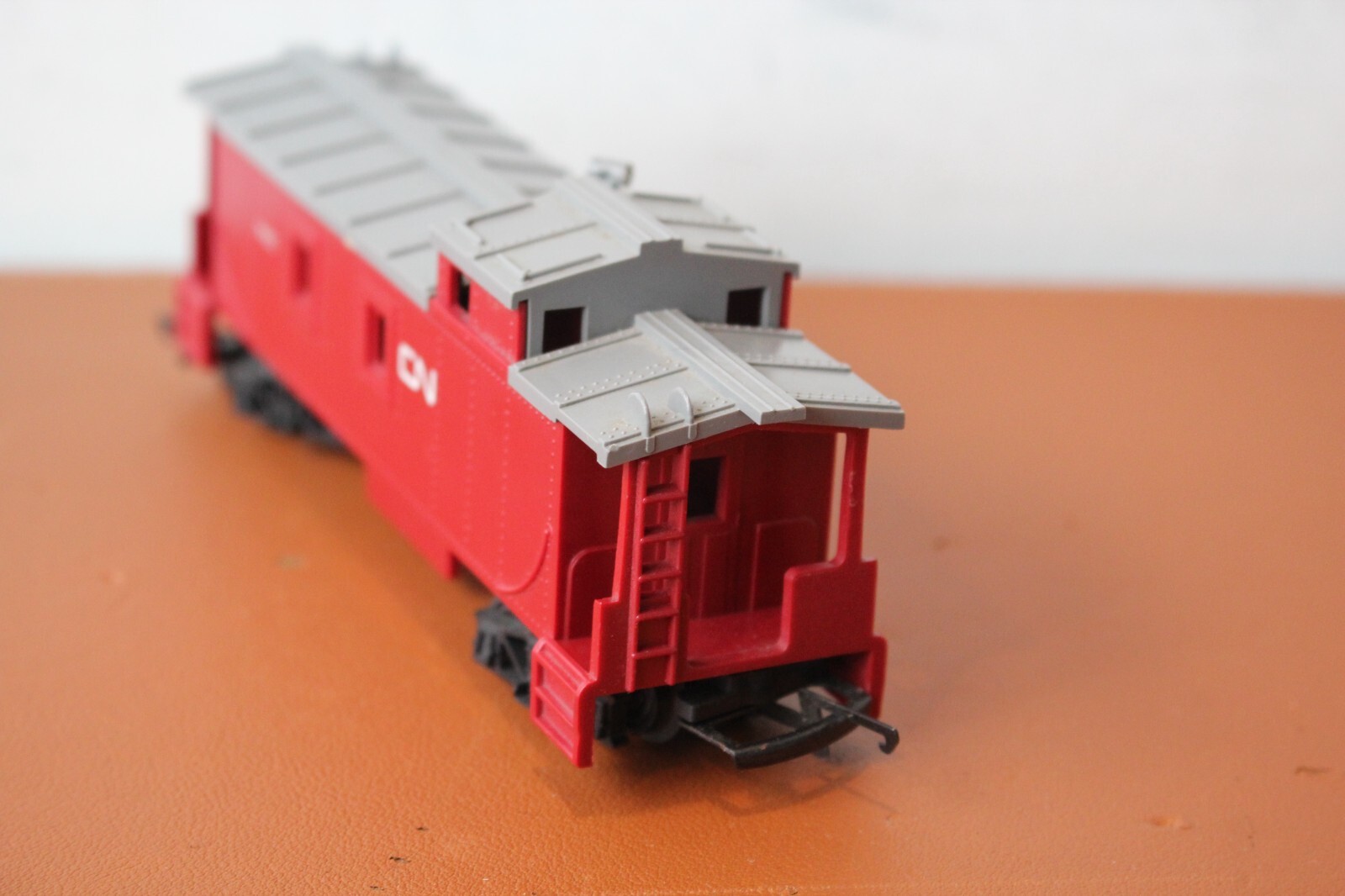Tri-ang HO CN 4008 Diesel Locomotive w/Hopper Car, Caboose & Car Transporter