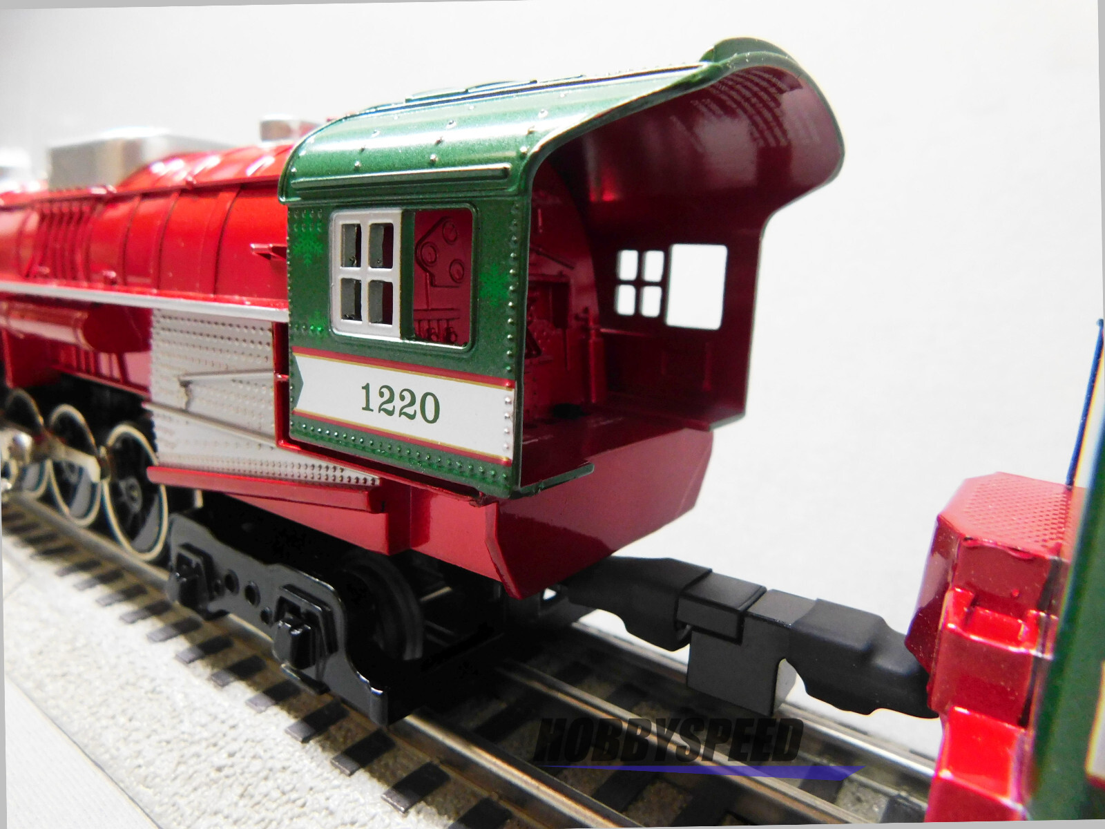 LIONEL CHRISTMAS LIGHT EXPRESS LIONCHIEF STEAM LOCOMOTIVE O GAUGE 2123100-E NEW
