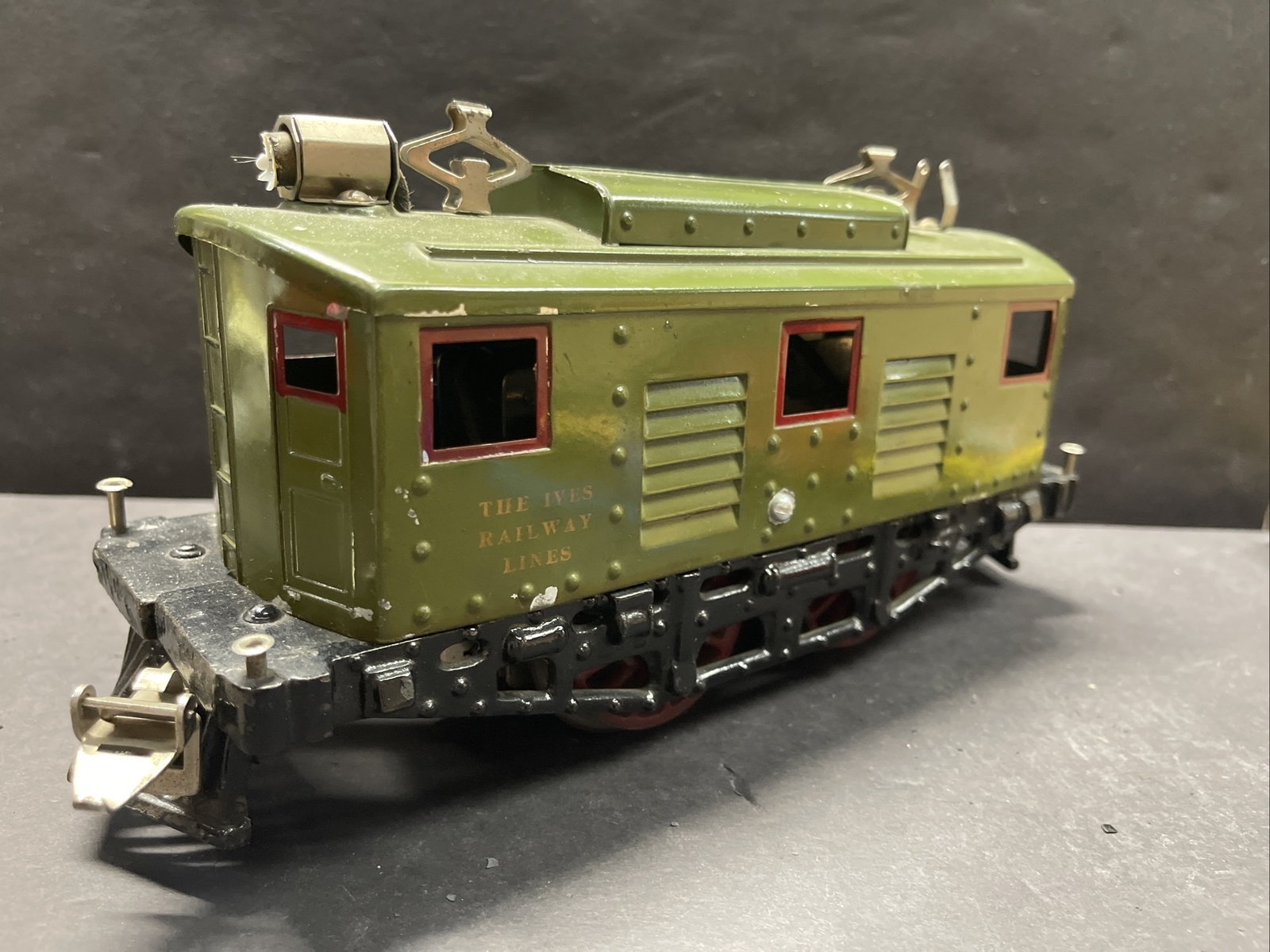 Ives Railway Line Electric Locomotive 3235 Standard Gauge Olive Green