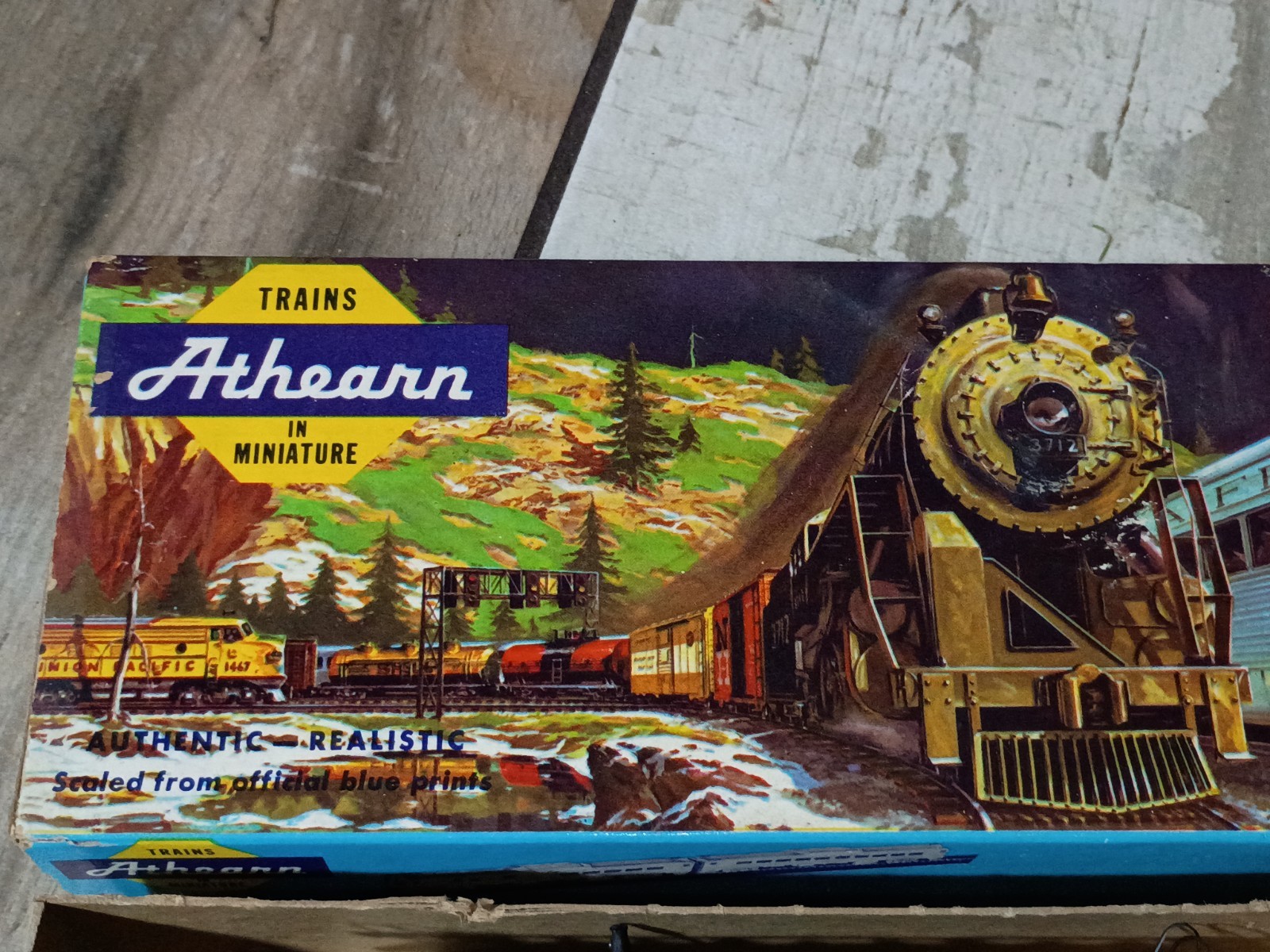 Vtg Athearn HO New York Central Bay Window Caboose 1291 w/Box Estate Train
