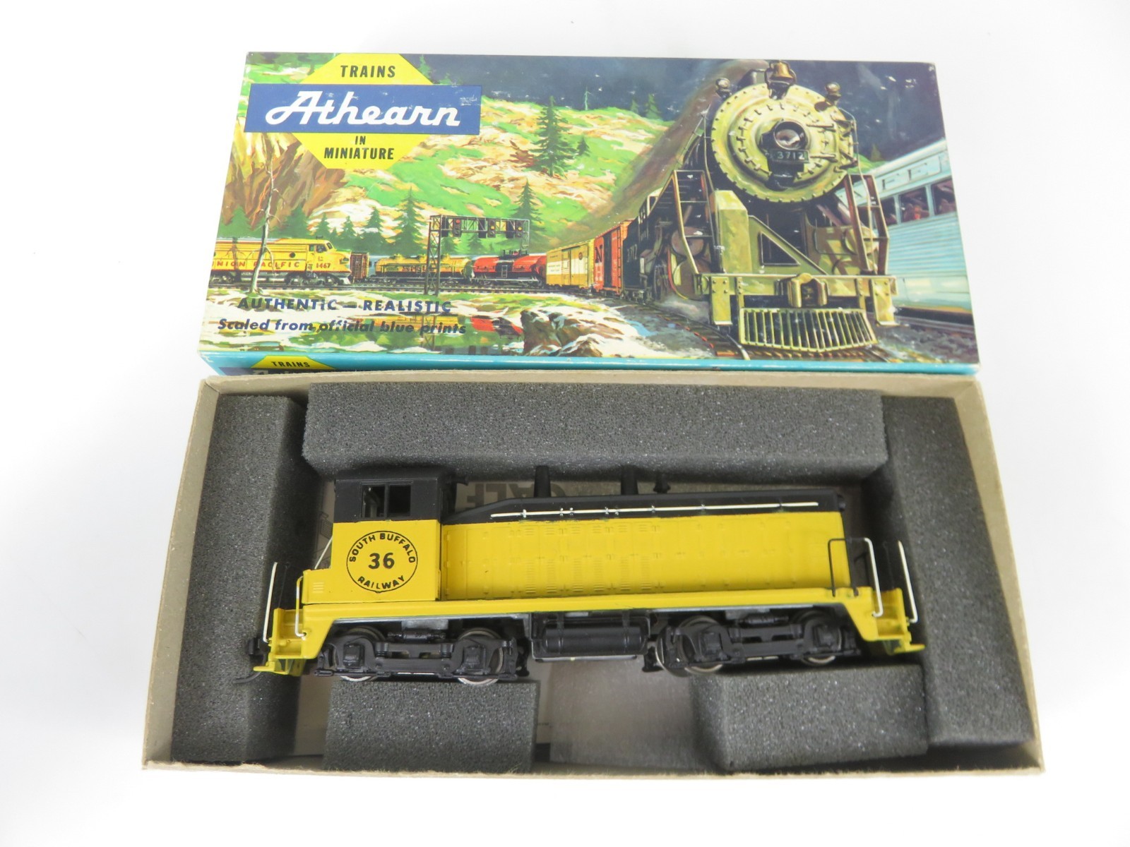 Athearn Blue Box HO Scale South Buffalo EMD SW-7 Diesel Locomotive Road #36