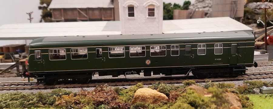 * 1/76 OO * Bachmann * BR Class 101 2 Car DMU w Speed Whiskers * BOXED * 32-285