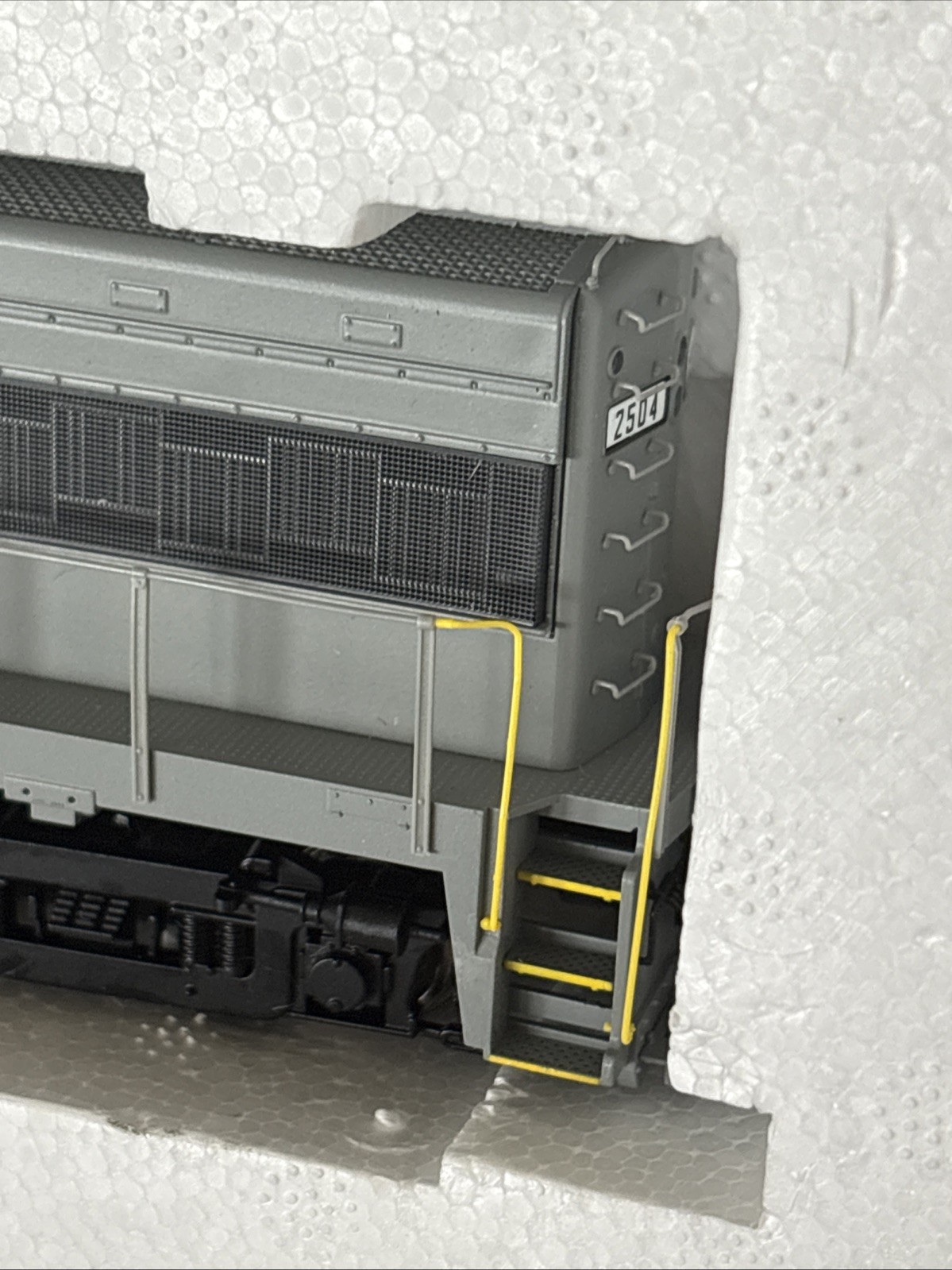 Walthers Proto 2000 HO U28B Locomotive L&N #2504 New