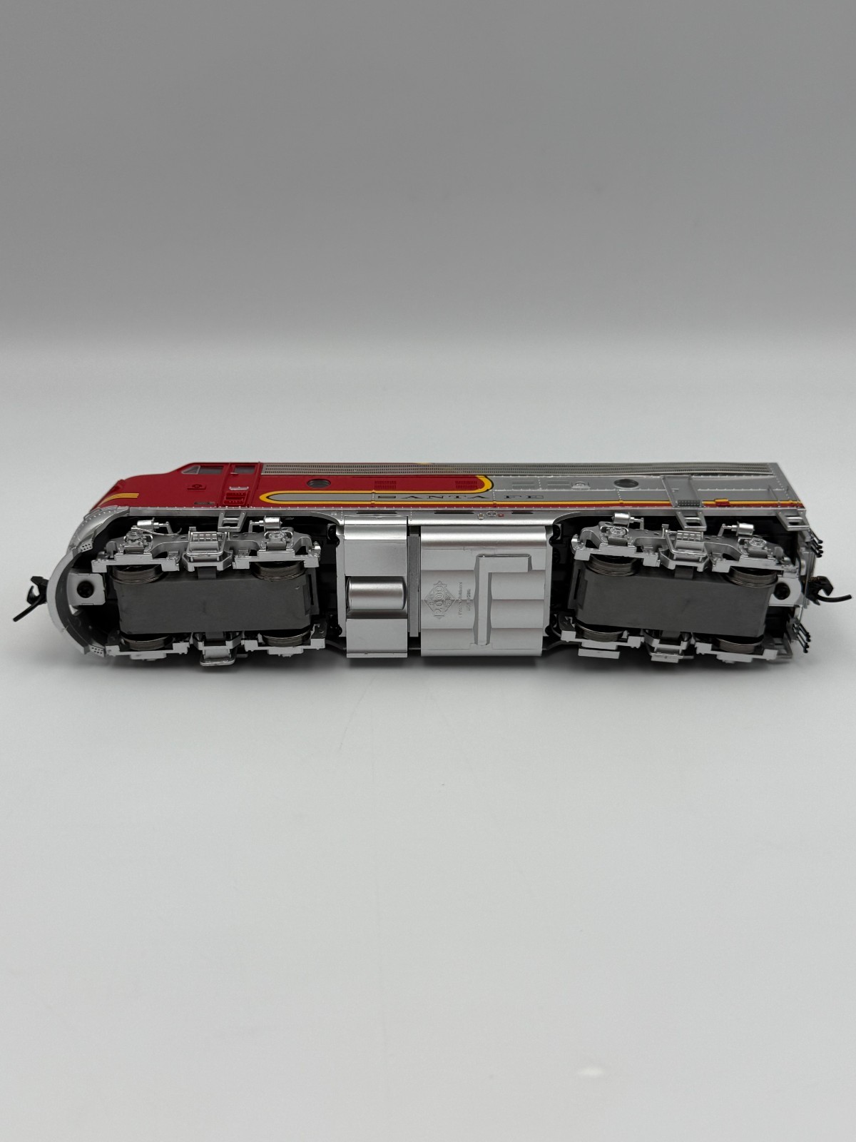 HO Walthers Proto 2000 Modernized F3A Santa Fe #16. Factory DCC/Sound. NIB