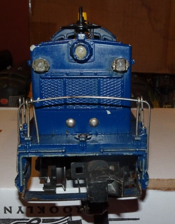 O Gauge 3-Rail Lionel Postwar 624 C&O Chesapeake & Ohio EMD NW-2 Diesel Switcher