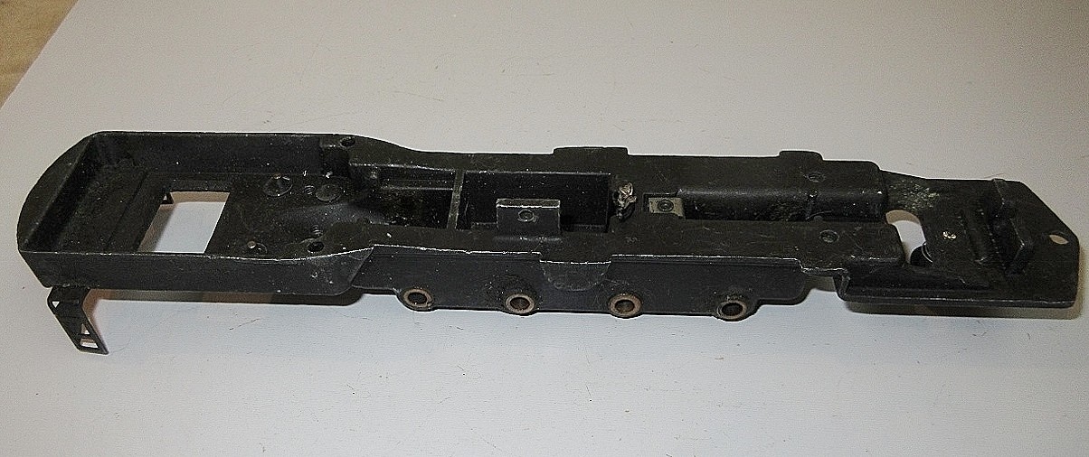 LIONEL #671/#2020 1947-49 MODELS FRAME W/BUSHINGS