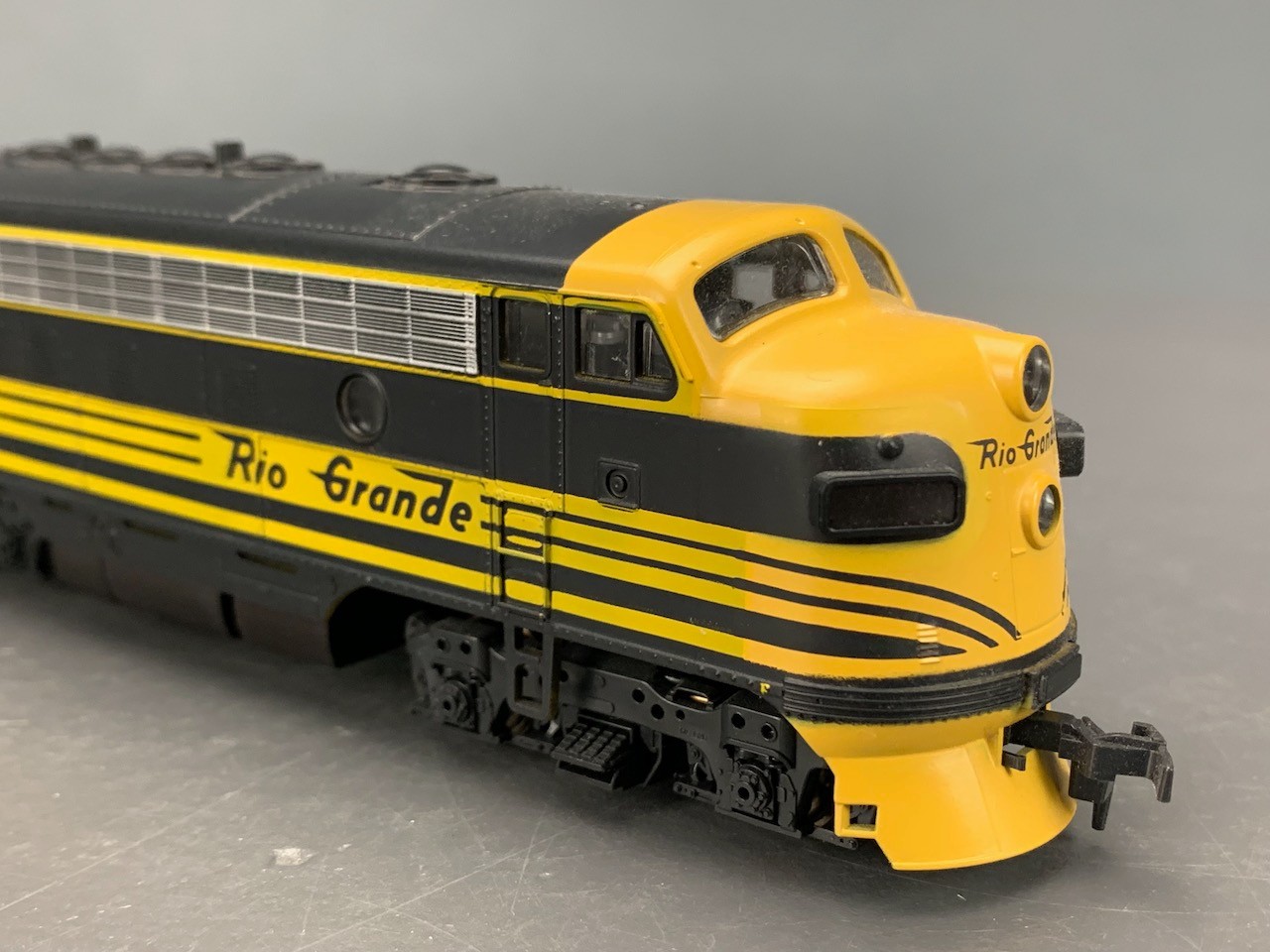HO Stewart EMD F7A PH I Late Locomotive D&RGW Dbl Headlight HO7073
