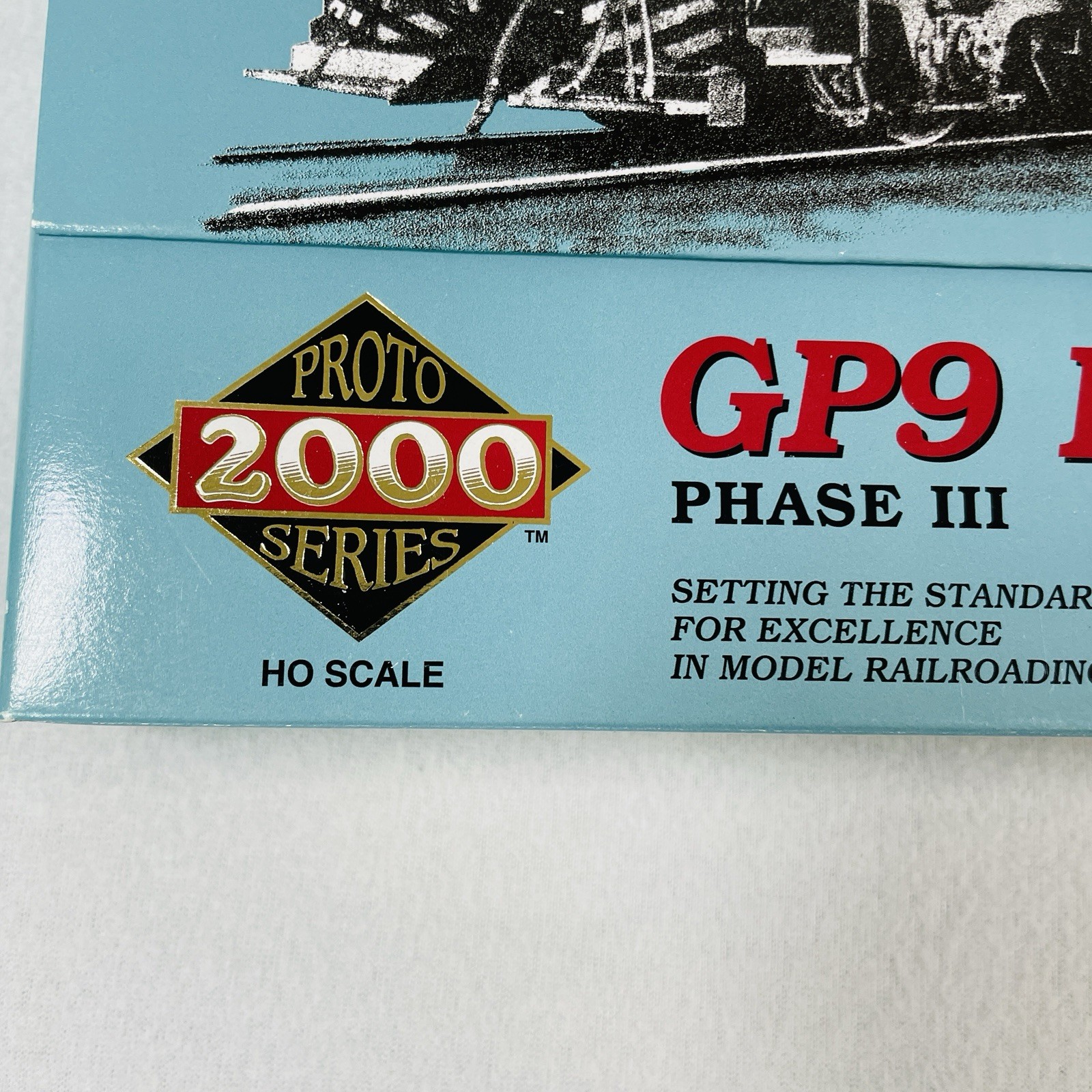 Proto 2000 Series 21738 HO Scale GP9 Phase III Rock Island #1329 Limited Edition