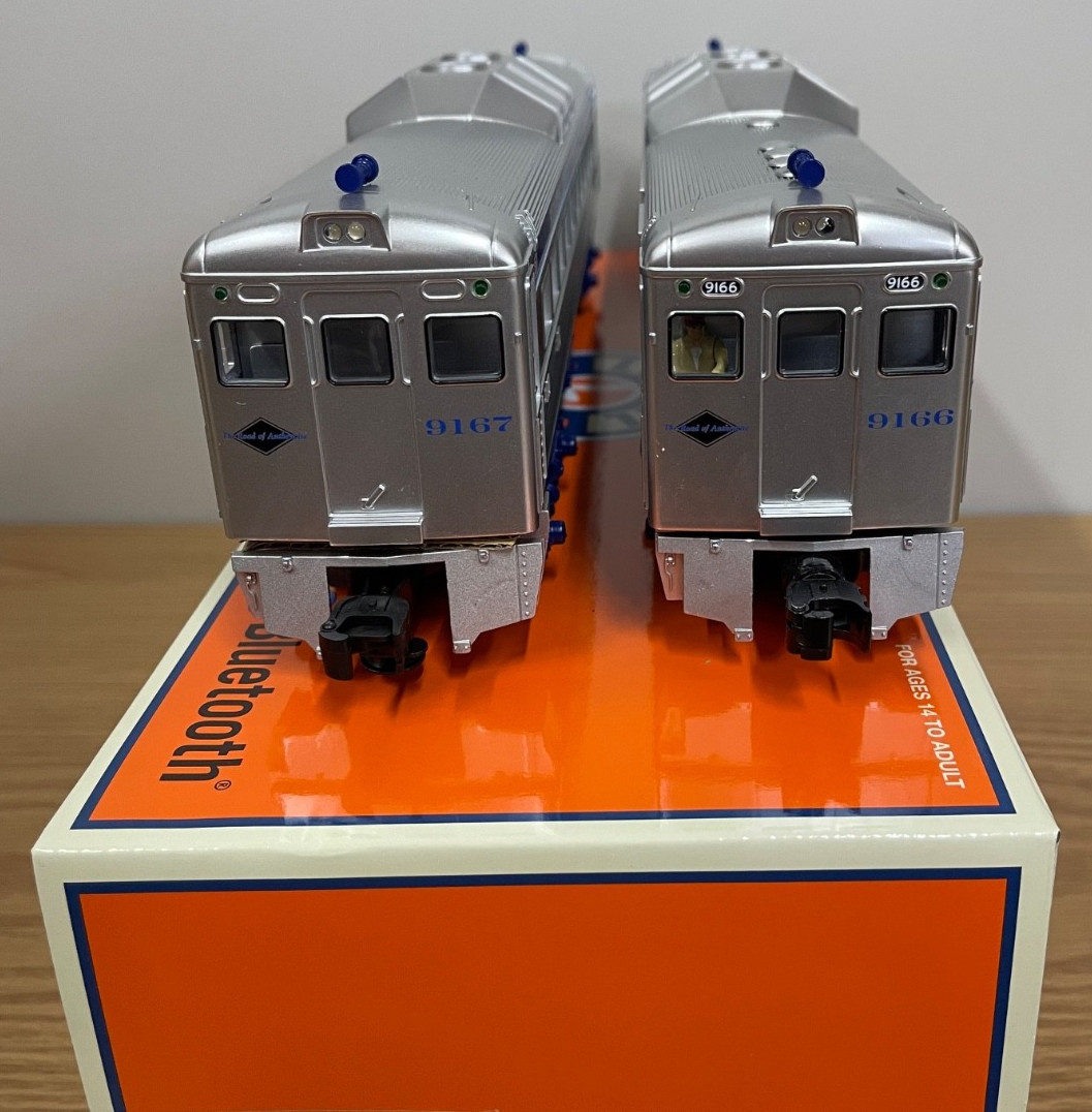 Lionel 2335230 Reading & Northern RDC Budd 2 Car Set LionChief 2.0 Train O Gauge