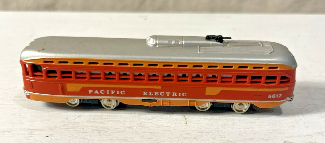 Bachmann N gauge Streamline PCC Trolley Pacific Electric 51-629CB