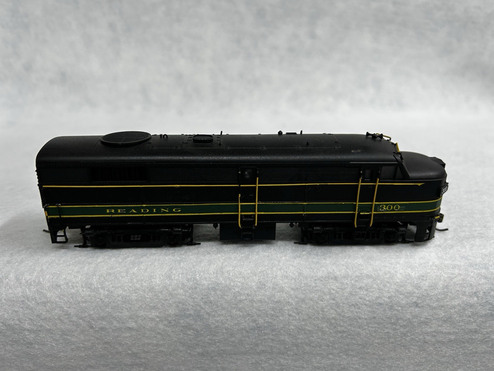Nice Proto FA Reading Locomotive HO (No Box)