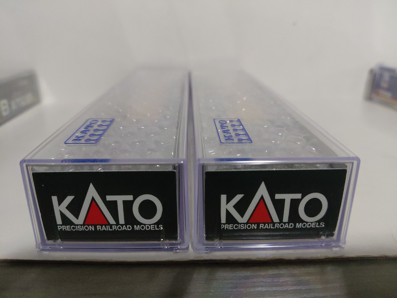 KATO N SCALE EMD F7A F7B 2 LOCOMOTIVE SET UNION PACIFIC #1468 1468B #106-0426