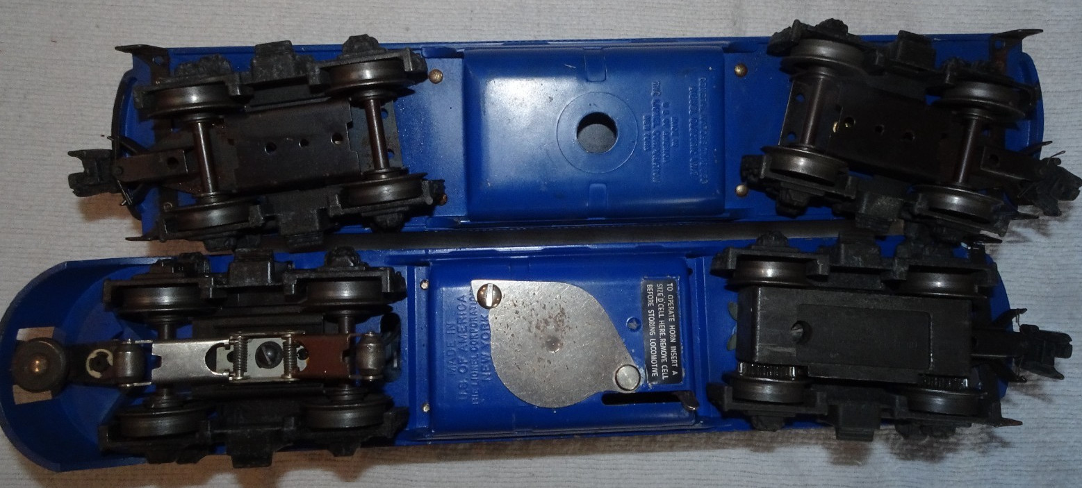 POSTWAR LIONEL 2240 WABASH, AB, F3 DIESEL LOCOMOTIVE SET, C-7 EX, RUNS FINE