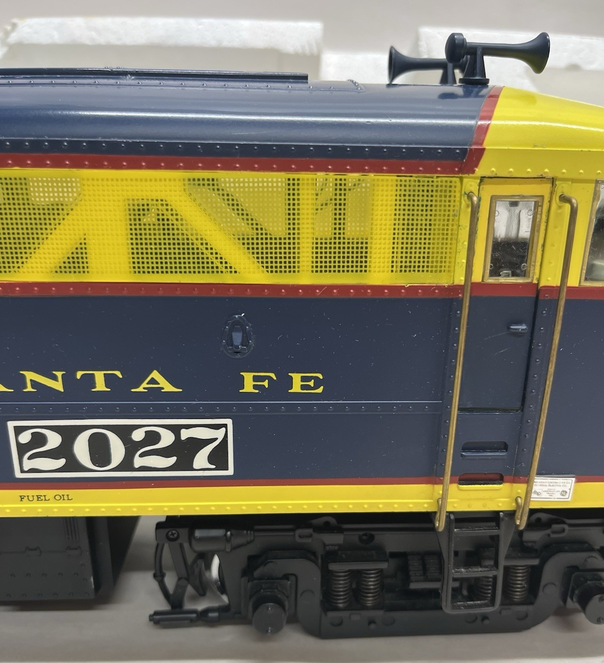 Aristocraft SANTA FE (Freight) FA1/FB1 Set #22027 BLUE/YELLOW G scale NICE!