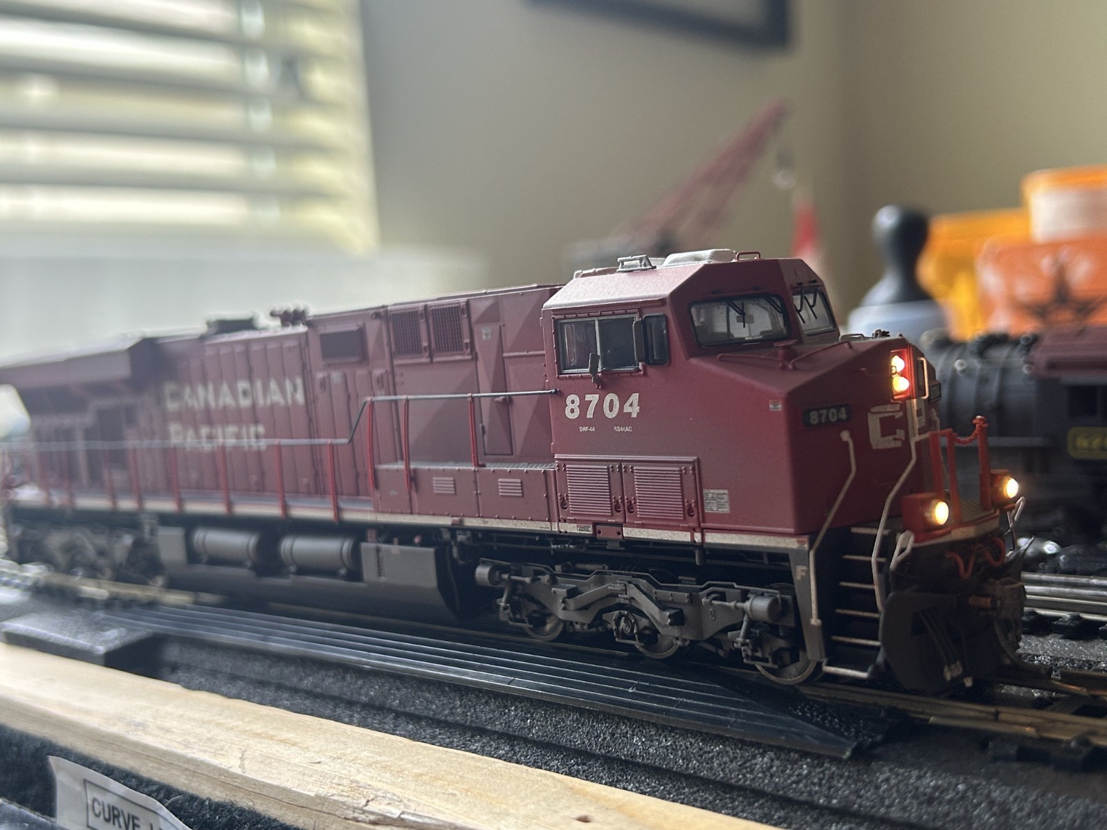 Athearn Genesis HO CP GE ES44AC #8704 DCC/Tsunami2 Sound +Weathered +Keep-Alive